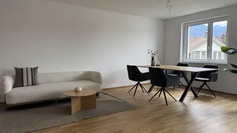 Expose Lichtdurchflutete 3-Zimmer-Dachgeschosswohnung mit Balkon