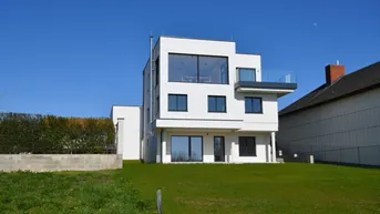 Expose MODERNE VILLA MIT TRAUMHAFTEN FERNBLICK IN NEUSIEDL AM SEE