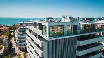 Expose Grado Italien - PRESTIGÖSES PENTHOUSE MIT DREI SCHLAFZIMMERN AUF ZWEI EBENEN