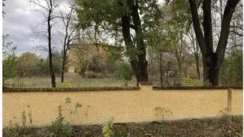 Expose Nicht zusammenhängende gewerbe- und landwirtschaftliche Liegenschaften stehen in Westungarn zum Verkauf