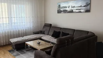Expose Helle 4-Zimmer-Wohnung mit Balkon im EG