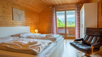 Expose Charmantes Mehrfamilienhaus mit Ferienhaus in ruhiger Lage von Rosegg