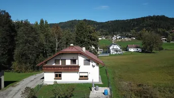 Expose Charmantes Haus mit zwei Wohneinheiten und optionalem Grundstück samt Nebengebäude in Ruhelage!