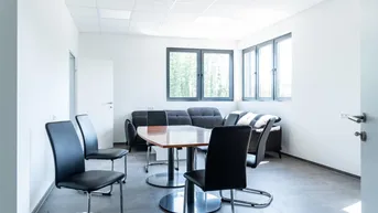 Expose Bürofläche in zentraler Lage in Buchkirchen – Mit Parkplatz und zusätzlichen Abstellräumen!
