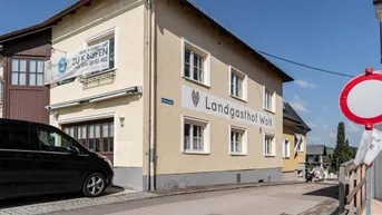 Expose Einmalige Gelegenheit im Bezirk Rohrbach: Zinshaus mit 4 Wohnungen, 3 Fremdenzimmer, Gaststätte und Erweiterungspotenzial!