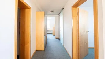 Expose Attraktive Büro-Praxisfläche inkl. Wohnung in Steyr zu mieten!