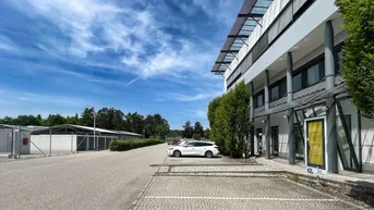 Expose Großzügiges Büro in Pasching zu mieten: 333m², 10 Zimmer, Top Lage!