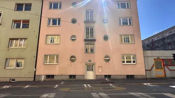 Expose Anlegerwohnung! Schöne helle, neu sanierte 3-Zimmer Wohnung in der Friedhofgasse 9 ~