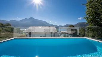 Expose Luxus Pur am Mondsee | Einfamilienhaus mit Pool, Garten und privatem Seezugang!