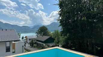 Expose Luxus Pur am Mondsee | Einfamilienhaus mit Pool, Garten und Seezugang! Sommer 2024 bezugsfertig!