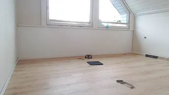 Expose Helle 2.5-Zimmer Dachwohnung mit Balkon in Schwaz