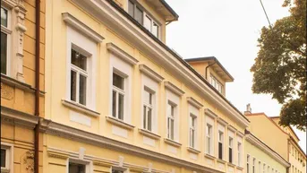 Expose Großzügige Dachgeschosswohnung mit Balkon und perfekter Anbindung im 23. Bezirk von Wien