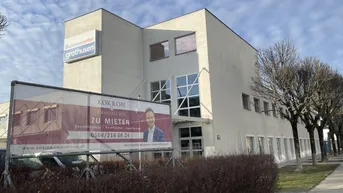 Expose Lagerabteil 35m² im Businesscenter