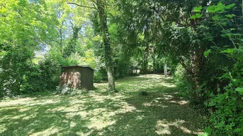 Expose Genießen Sie den Sommer in Ihren eigenen vier Wänden! Top Lage - idyllischer Garten- viel Wohnnutzfläche