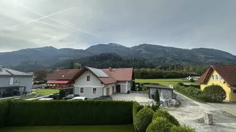 Expose Moderne Ruheoase mit malerischem Bergblick!