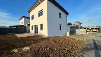Expose ERSTBEZUG! Traumhafte Neubau-Doppelhaushälfte (95m²) mit Carport u. Garten in Fürstenfeld