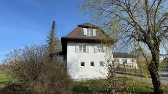 Expose Ein- Mehrfamilienhaus (ca. 270 m²) mit idyllischem Garten in Paldau