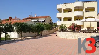 Expose Mehrfamilienhaus mit Pool in toller Lage, mit Blick auf das Meer in Medulin