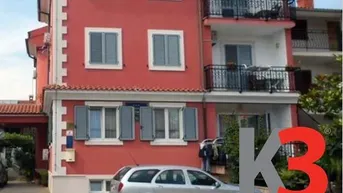 Expose Haus mit 14 Wohnungen in der Nähe des alten Zentrums von Rovinj