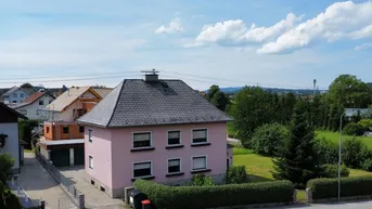 Expose Haus mit zwei Wohneinheiten - ideal für Familien und Vermieter - derzeit vermietet