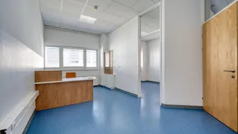 Expose Jetzt losstarten! Perfekte Lage für Büro | Physio | Massage | Kosmetik | Nagelstudio