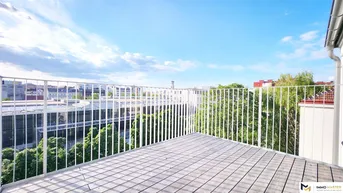 Expose Weitblick &amp; Sonnenschein Maisonette-Dachgeschoss-Wohnung mit 2 Terrassen 2 Bädern und 4 Zimmer