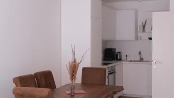 Expose ZUM VERKAUF | Neubau | Erstbezug 2-Zimmer Wohnung (komplett möbliert) | Kennedy Garden