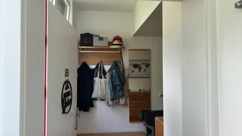 Expose Moderne 3-Zimmer-Wohnung - neue DAN-Einbauküche, überdachter Balkon, Gemeinschaftsgarten und Freistellplatz am grünen Ortsrand