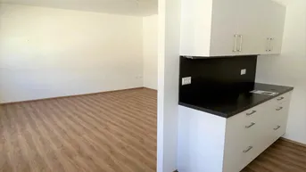 Expose Zentrumsnahe 100m² Wohnung in Neunkirchen - renoviert, 4 Zimmer, ideal auch als WG - nur 195.000,00 €!
