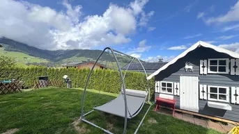 Expose Grinzens: Charmante 3-Zimmer-Wohnung mit Terrasse, Garten und Garage in ruhiger Lage zu kaufen!