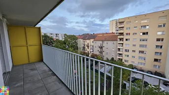 Expose 4 Zimmerwohnung mit Balkon und Einbauküche! Unbefristeter Mietvertrag