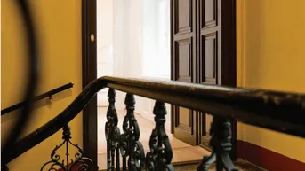 Expose Top Single/Couple Wohnung nahe Rathaus / Hauptuni zur Vermietung (nur bis zu maximal 3 Jahren)