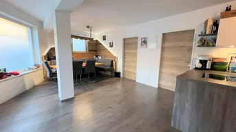 Expose Seltene Gelegenheit! Großzügige 4 Zimmerwohnung mit eigener Tiefgarage und einer Garconierre