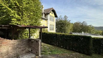 Expose Lage Lage Lage! Einzigartige Villa in idyllischer Lage - Perfektes Renovierungsprojekt in Hinterbrühl!