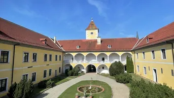 Expose VERKAUF oder VERMIETUNG Schloss in idyllischer Lage
