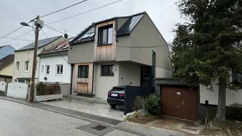 Expose Stilvoll wohnen im Herzen von Wien: Dachgeschosswohnung mit Terrasse und Parkplatz in 1140 Wien!