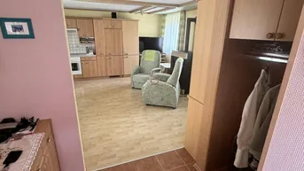 Expose Einfamilienhaus/Ferienhaus in idyllischer Lage-Donaunähe