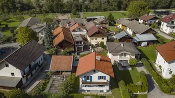 Expose Familienidyll &amp; separates Atelier in ruhiger, sonniger Dorfkernlage von Oberhofen