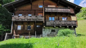 Expose Bauernhaus mit Blick auf das Mölltal