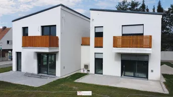 Expose Moderne Massivbauhäuser mit Pultdach, sonniger Terrasse und Balkon in der Nähe von Wiener Neustadt