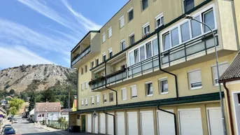 Expose Charmante Maisonettenwohnung mit Loggia in Top-Lage von Hainburg an der Donau – Ihr neues Zuhause mit Potential
