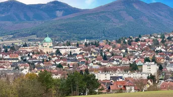 Expose Attraktive Bauträger-Chance in Berndorf – Zwei Bauparzellen mit umfangreichem Potenzial
