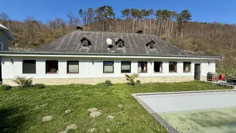 Expose Sanierungsobjekt auf 1.065 m² großen Baurechtsgrund