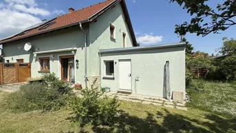 Expose Doppelhaushälfte mit Gartenidylle und Doppelgarage in ruhiger Lage von Kottingbrunn