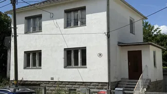 Expose Sanierungsbedürftiges Wohnhaus auf großem Grundstück in 2500 Baden