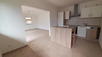 Expose Moderne 2-Zimmer Wohnung mit Balkon und Carport