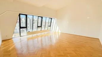 Expose DIREKT AM NASCHMARKT- KLIMAANLAGE - ELEGANZ UND STIL- UNBEFRISTET- MIT DACHTERRASSE- 2 ZIMMER - MAISONETTE
