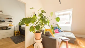 Expose KLIMATISIERTE DACHGESCHOSS MAISONETTE - 2,5-ZIMMER WOHNUNG MIT TERRASSE - DIREKT VOR DER HAUSTÜR U4/U6