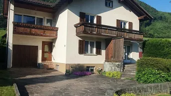 Expose  Charmantes Einfamilienhaus mit Garten und Garage in Bludenz mit Potenzial zur Erweiterung