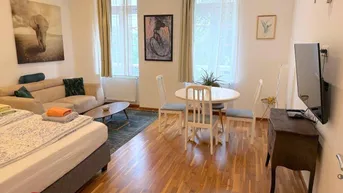 Expose Seltene Gelegenheit | 2-Zimmer Altbauwohnung mit hofseitigem Balkon